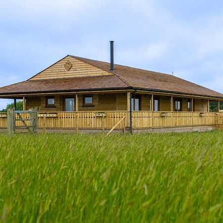 Luxury Log Cabin With A Hot Tub Stone  Εξωτερικό φωτογραφία