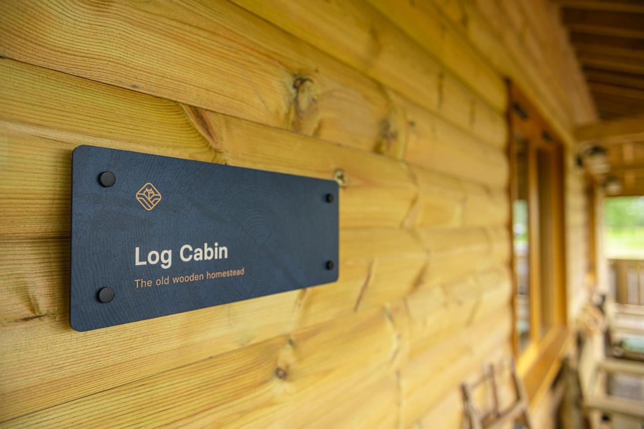 Luxury Log Cabin With A Hot Tub Stone  Εξωτερικό φωτογραφία