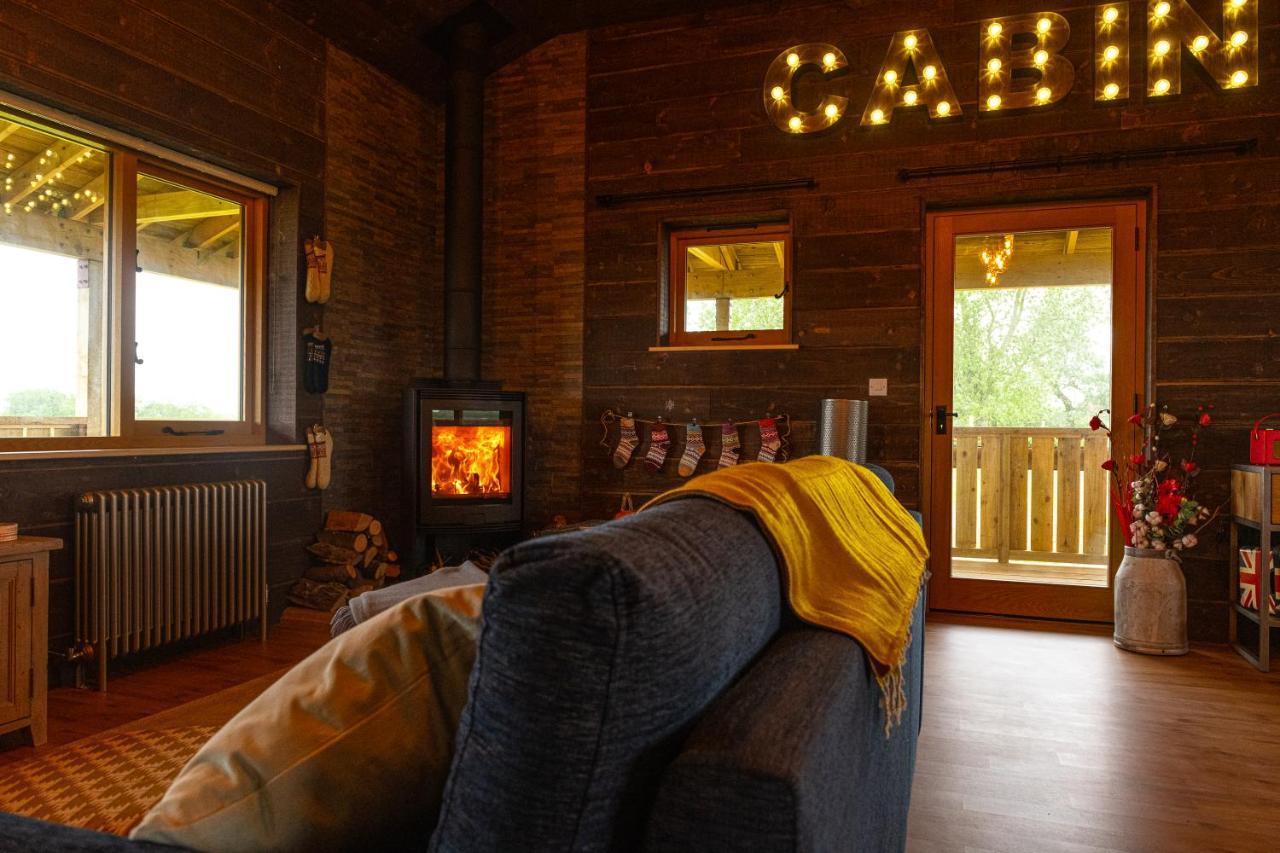 Luxury Log Cabin With A Hot Tub Stone  Εξωτερικό φωτογραφία