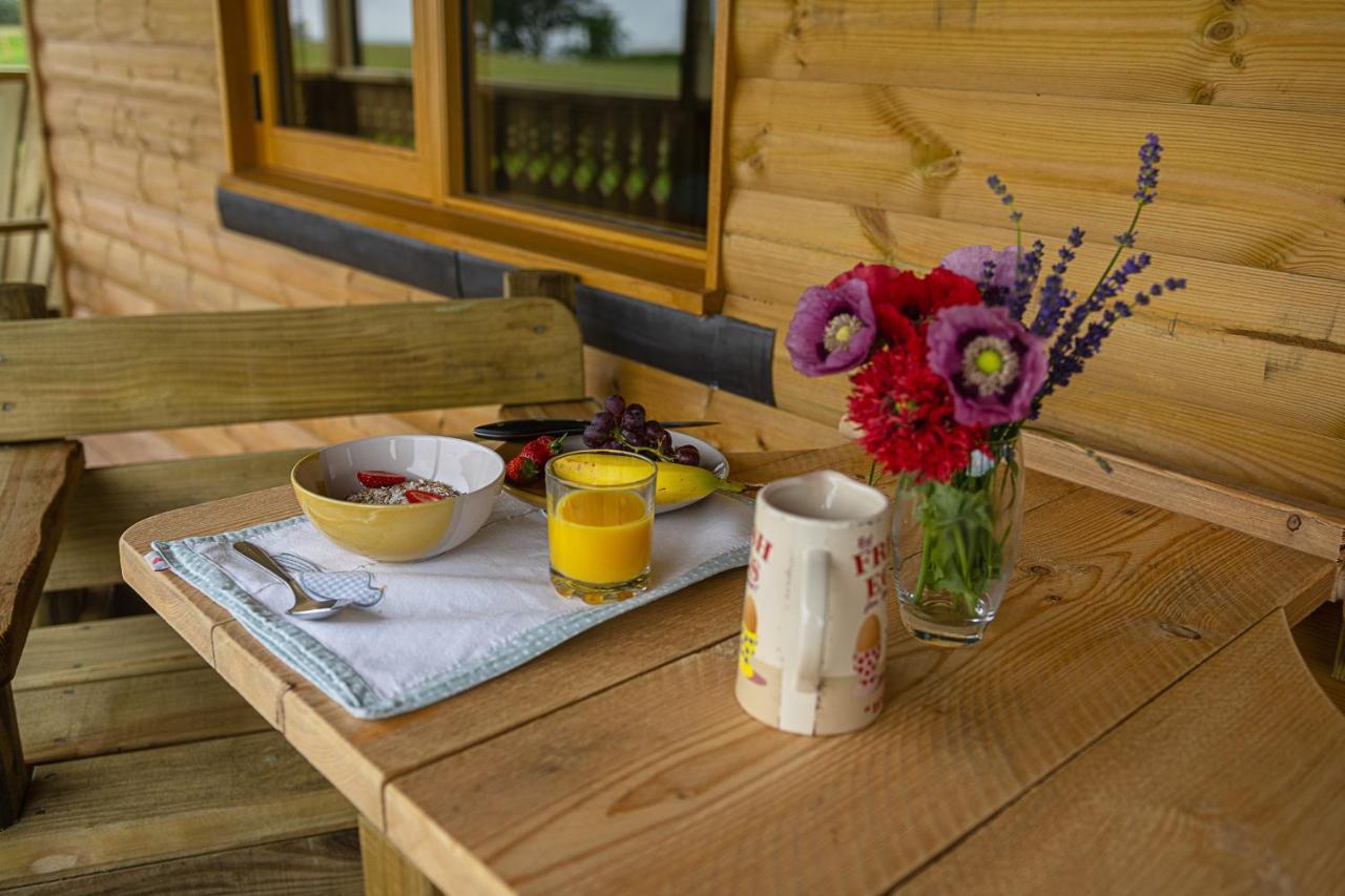 Luxury Log Cabin With A Hot Tub Stone  Εξωτερικό φωτογραφία
